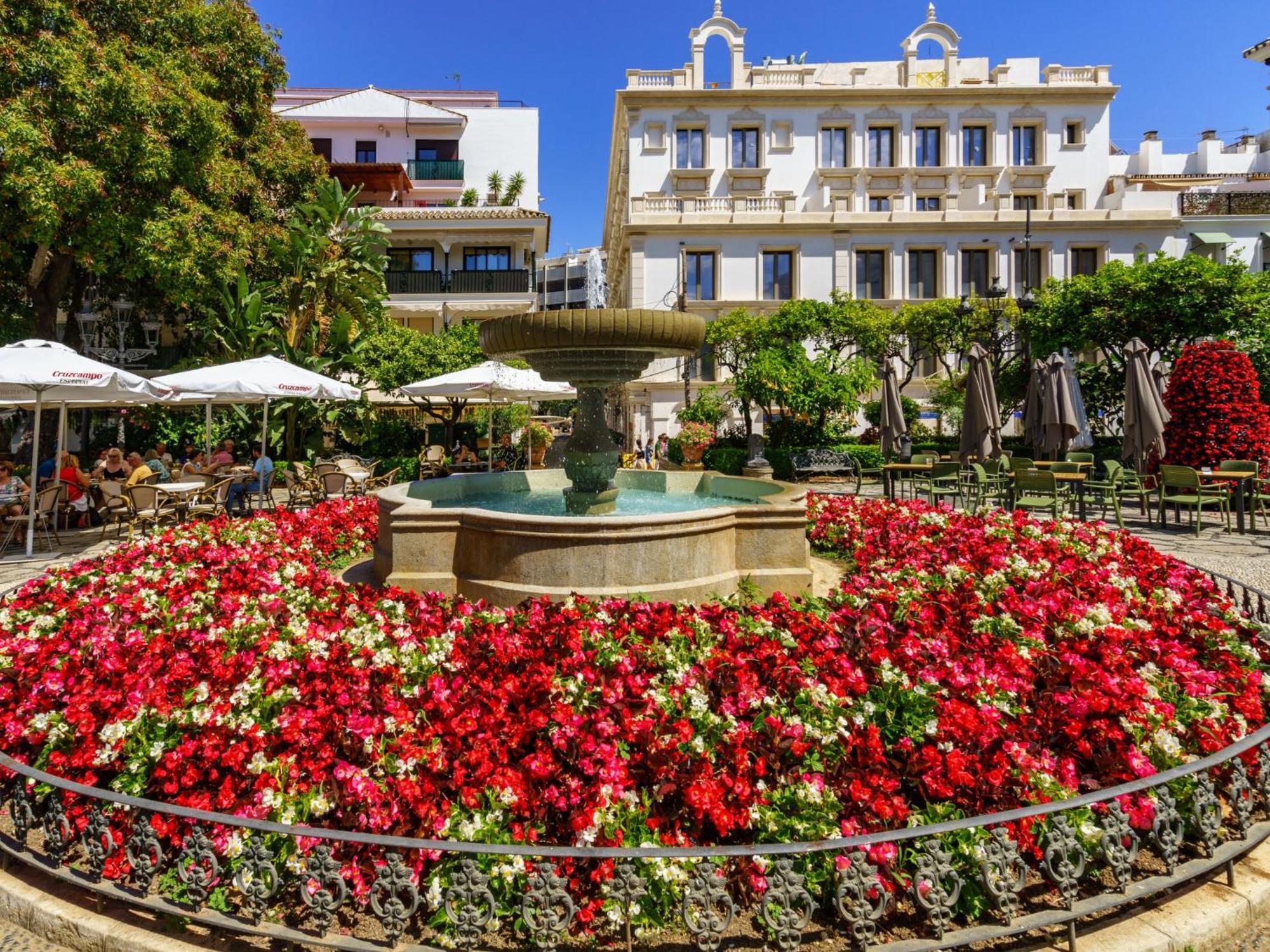 Apartment Plaza De Las Flores By Interhome エステポナ エクステリア 写真